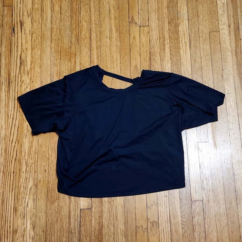 Black Crop Top with Cut Out Fabletics Medium